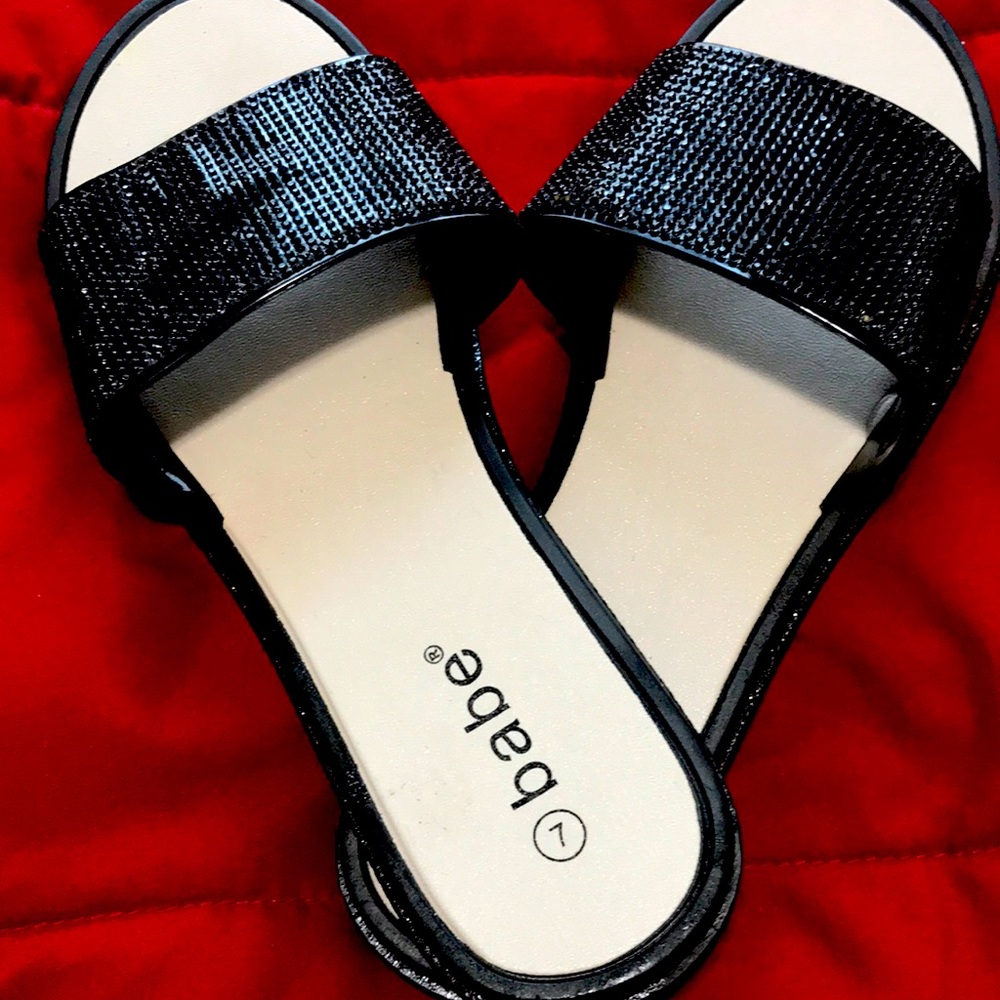 Sandals (slides)